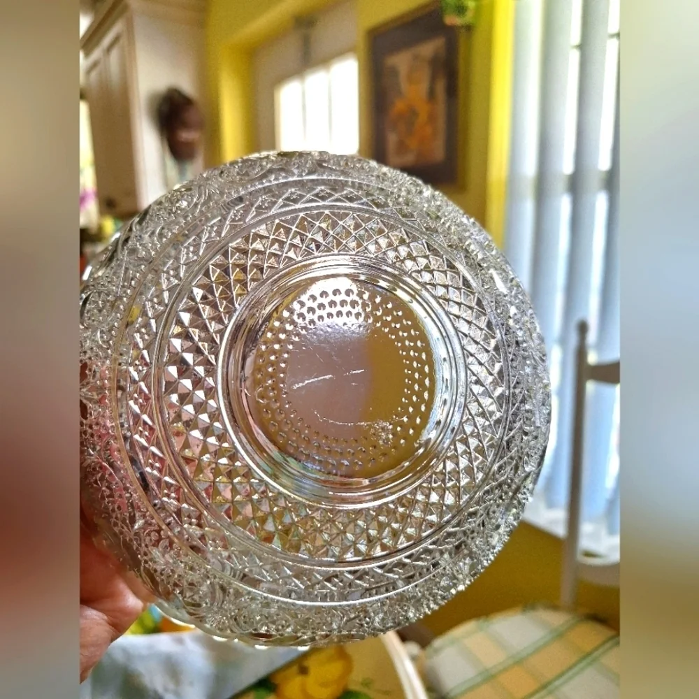 CRYSTAL GLASS FRUIT BOWL